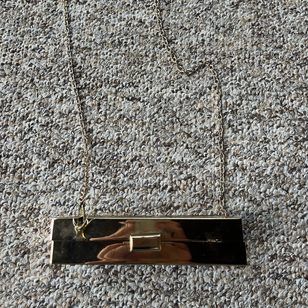 Purse - Picture 2 of 4